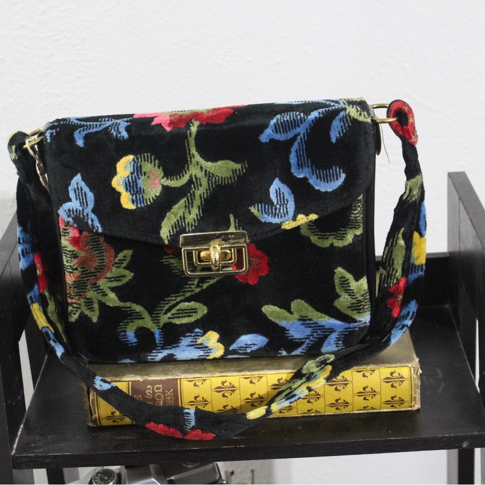Vintage 1960s floral bag